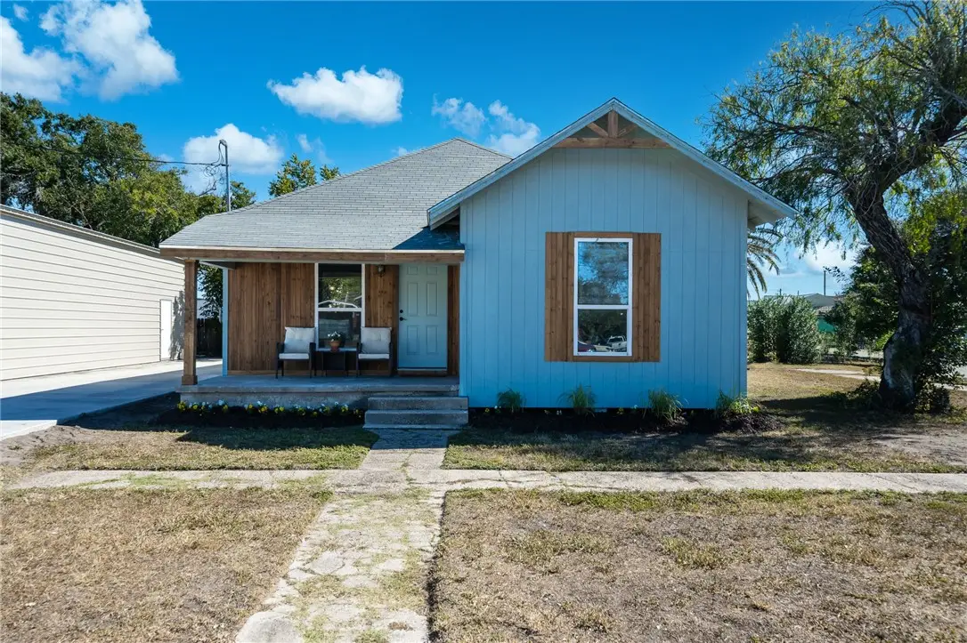 221 S. Mccall, Sinton, TX 78387 - Image #1