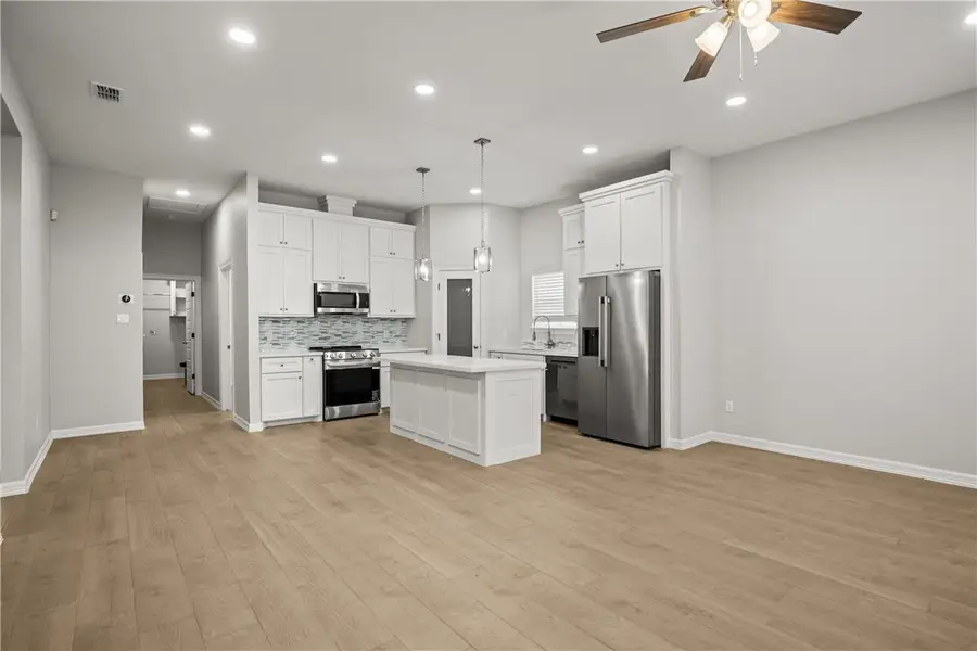 509 W Ragland Avenue, Kingsville, TX 78363 - #3