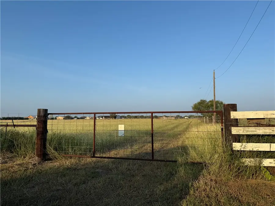 373 Cr 480( & Cr 481), Alice, TX 78332 - Image #2