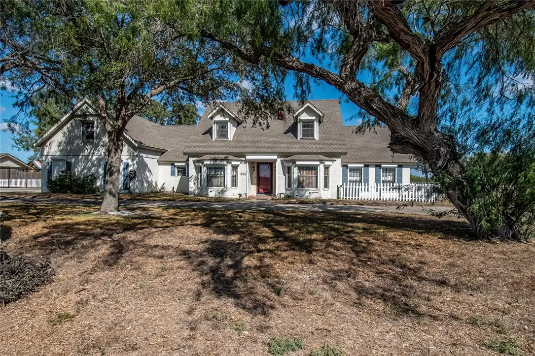 125 Magee Lane, Robstown, TX 78380 - Image #1