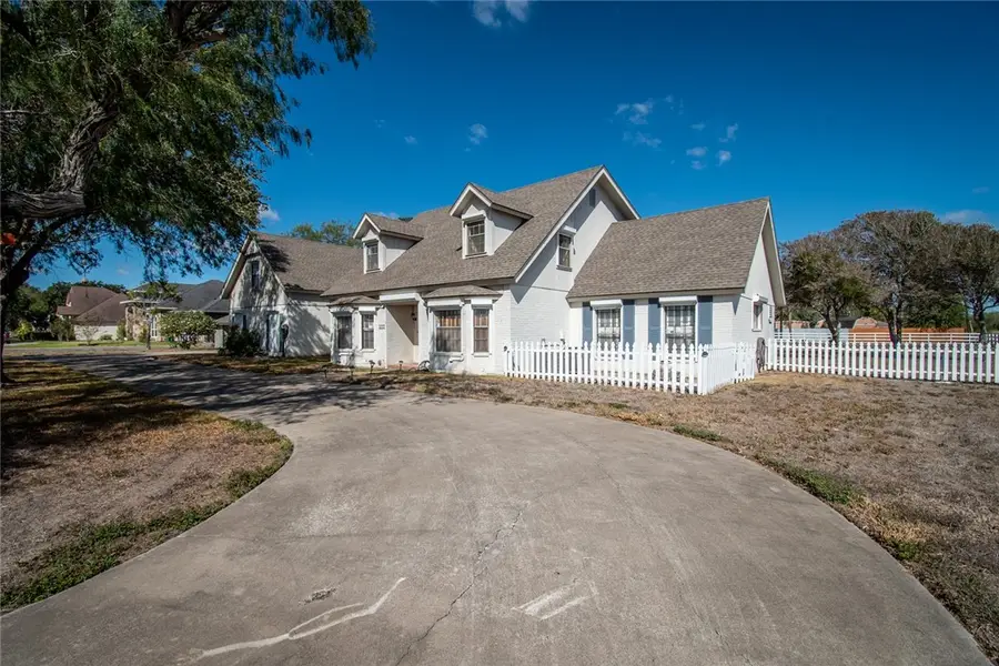 125 Magee Lane, Robstown, TX 78380 - Image #3