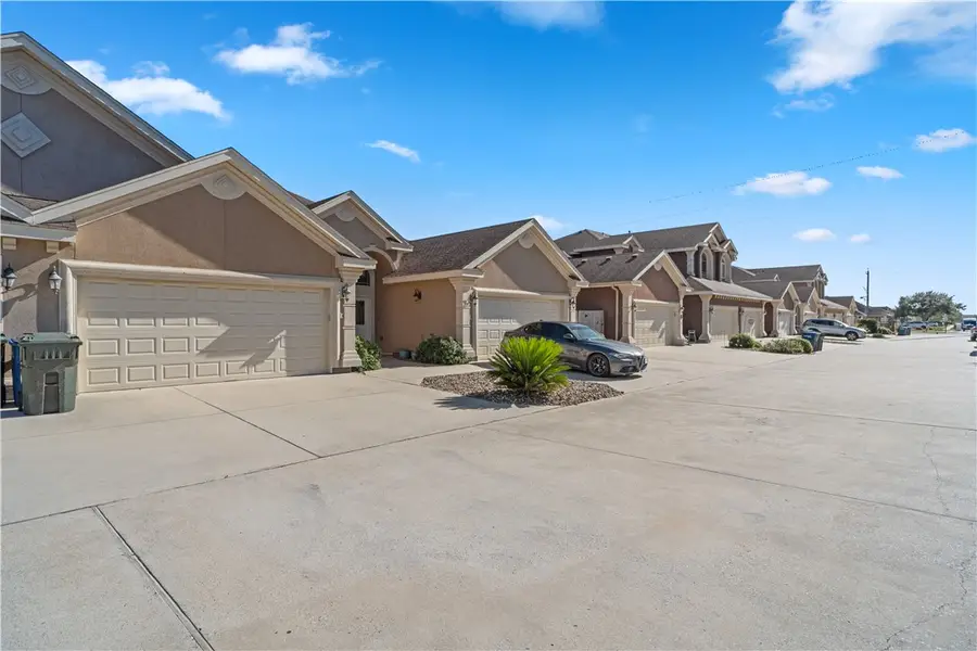 6934 Wooldridge, Corpus Christi, TX 78414 - Image #2