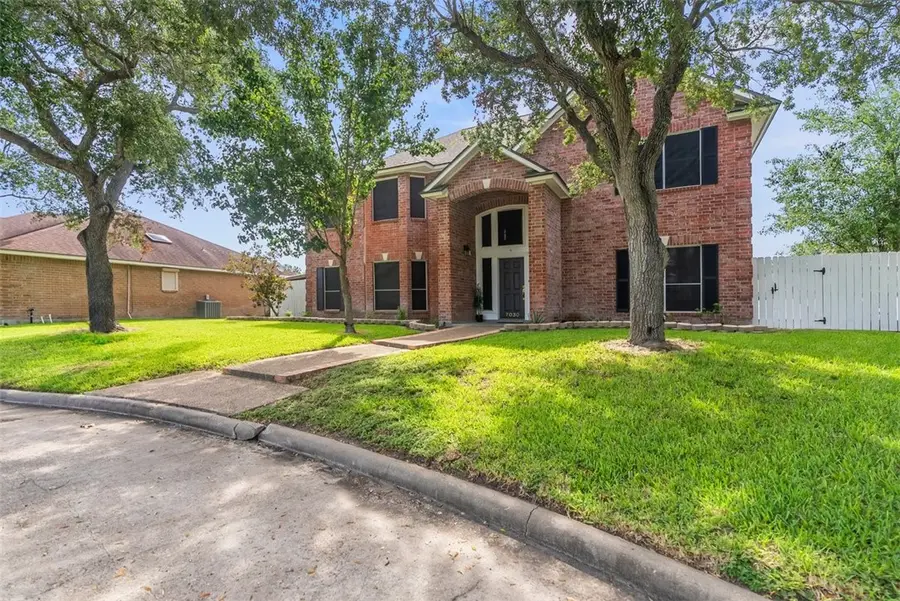7030 Chiswick Drive, Corpus Christi, TX 78413 - Image #3