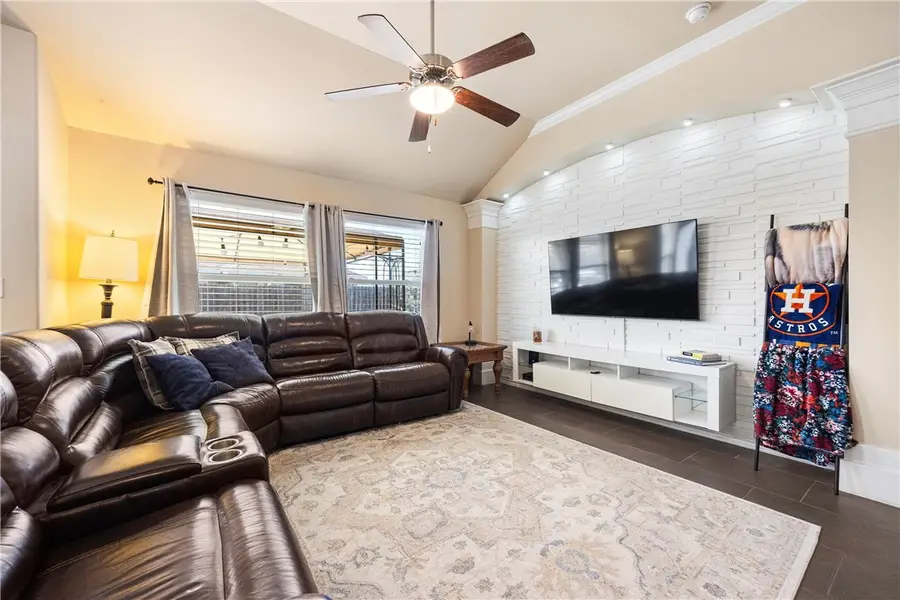 3117 Wood Creek Drive, Corpus Christi, TX 78410 - Image #2