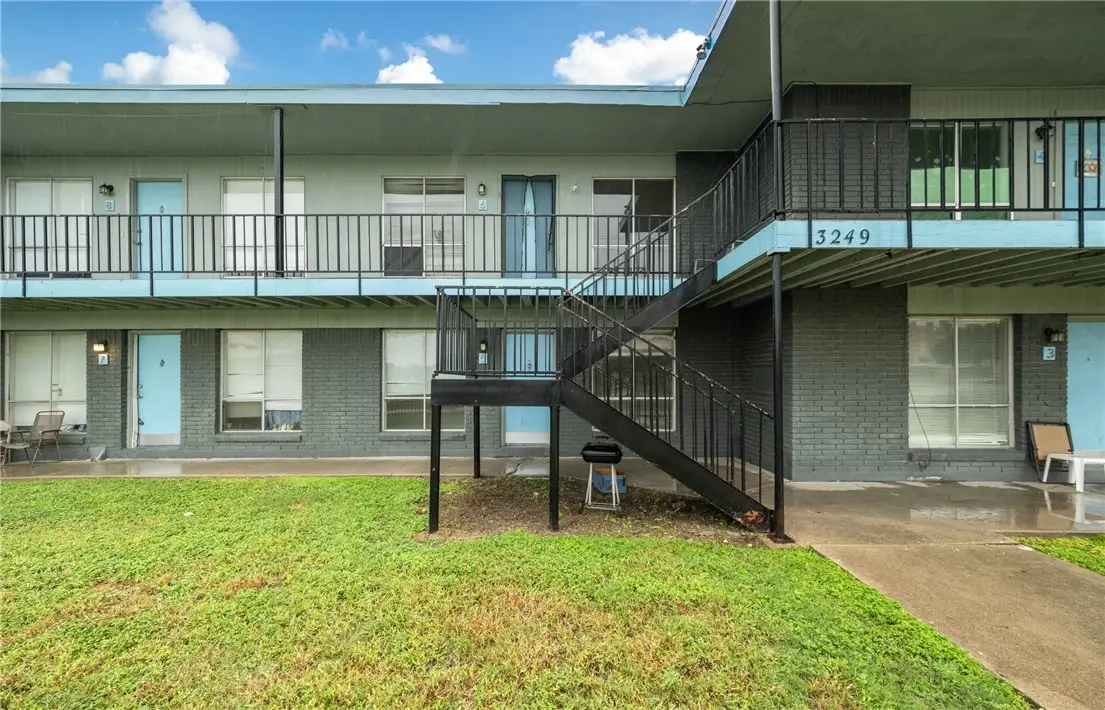 3233 S Staples Street #3, Corpus Christi, TX 78411 - Image #1