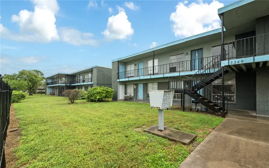 3233 S Staples Street #3, Corpus Christi, TX 78411 - Image #2
