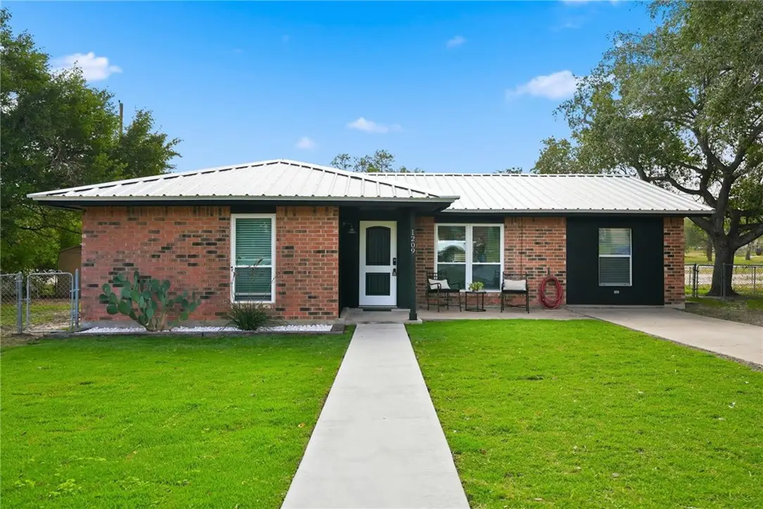 1209 Terry Street, George West, TX 78022 - Image #1