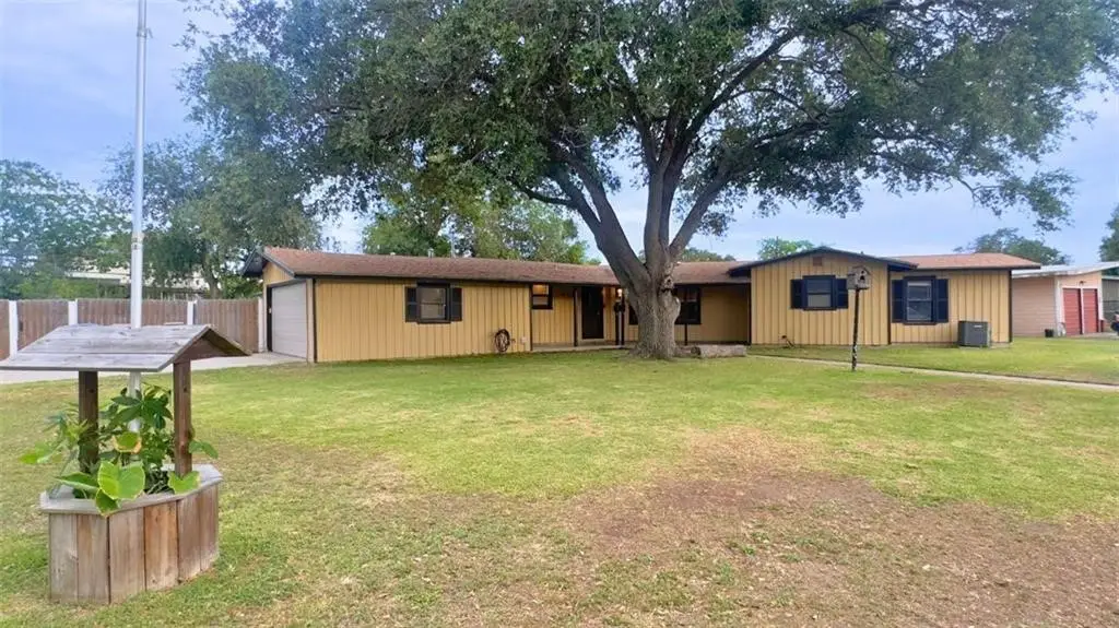 417 Canterbury Drive, Corpus Christi, TX 78412 - Image #1