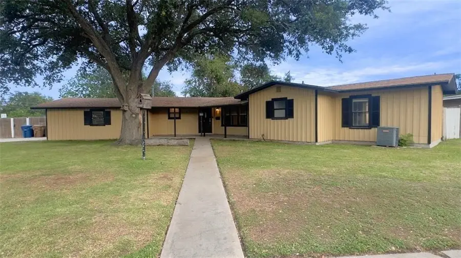 417 Canterbury Drive, Corpus Christi, TX 78412 - Image #2