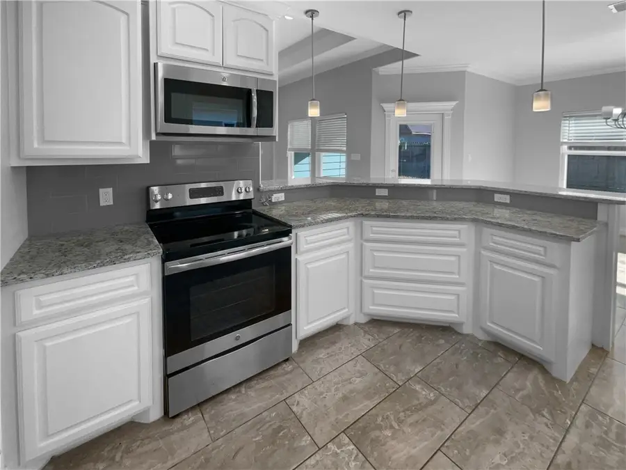 11533 Pintas Creek, Corpus Christi, TX 78410 - Image #2