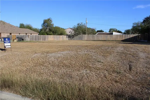 1574 Wildwood Trail Boulevard, Kingsville, TX 78363