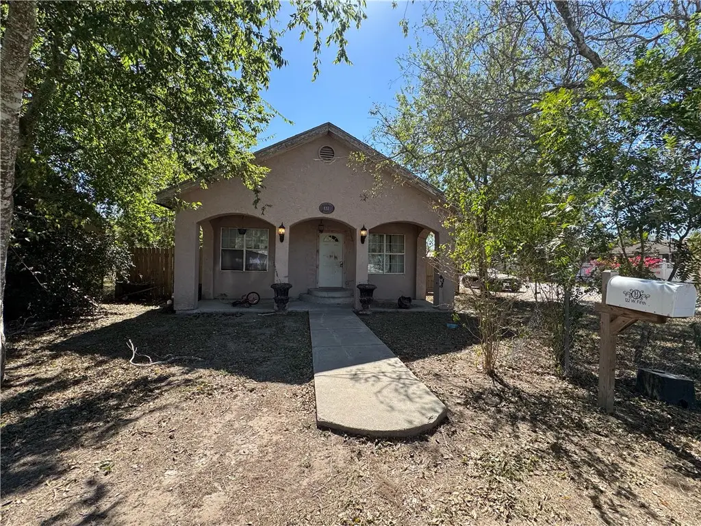 122 5th Street W, Alice, TX 78332 - Image #1
