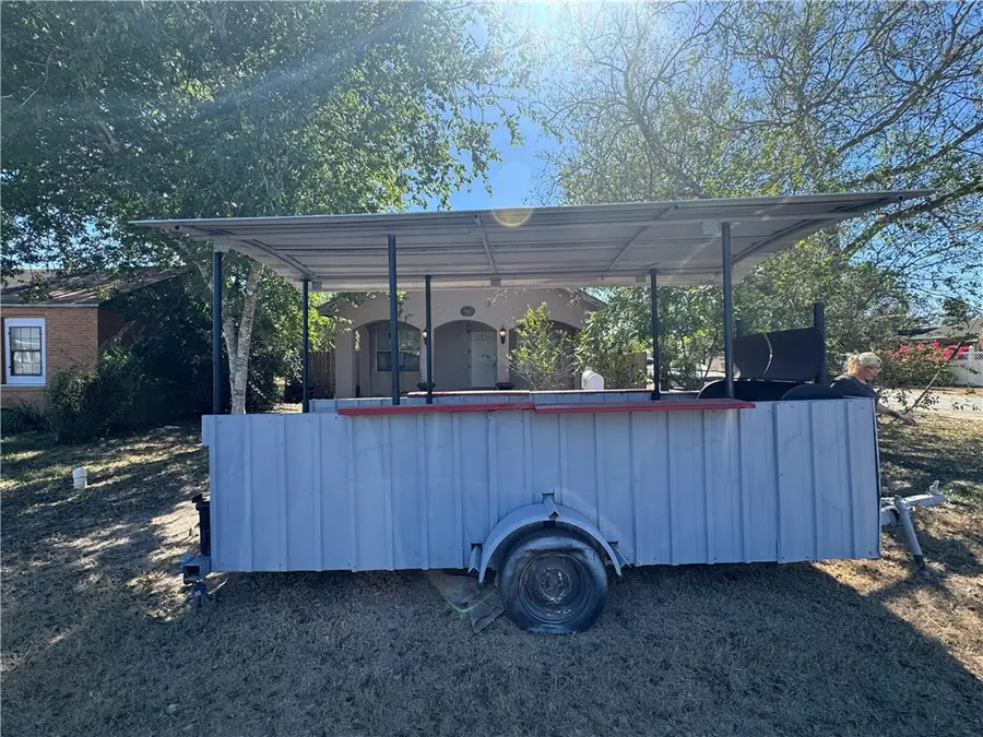 122 5th Street W, Alice, TX 78332 - Image #2