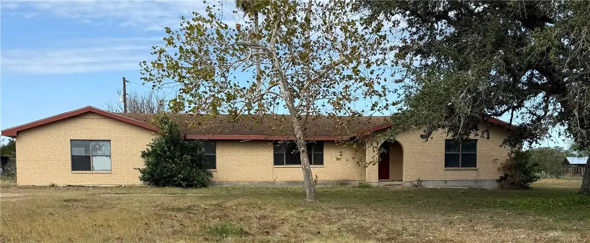 2871 Carr Road, Beeville, TX 78102 - Image #1