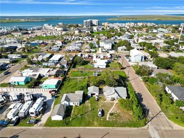 325 E Oaks Avenue, Port Aransas, TX 78373