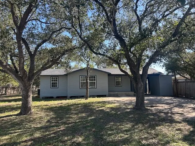 1106 3rd Street, Agua Dulce, TX 78330 - Image #2