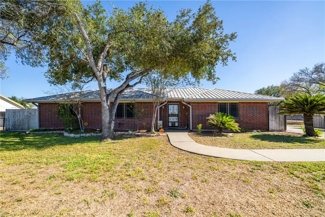 707 S Metz Street, Orange Grove, TX 78372 - Image #1