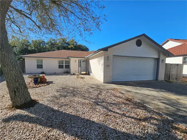 2105 Harbor, Rockport, TX 78382