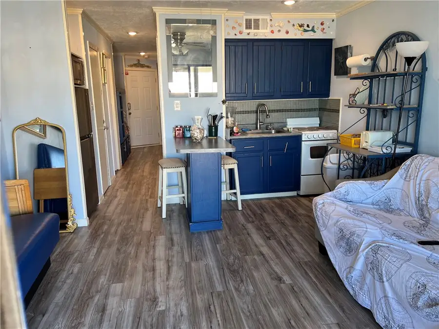 3938 Surfside Boulevard #1313, Corpus Christi, TX 78402 - Image #3