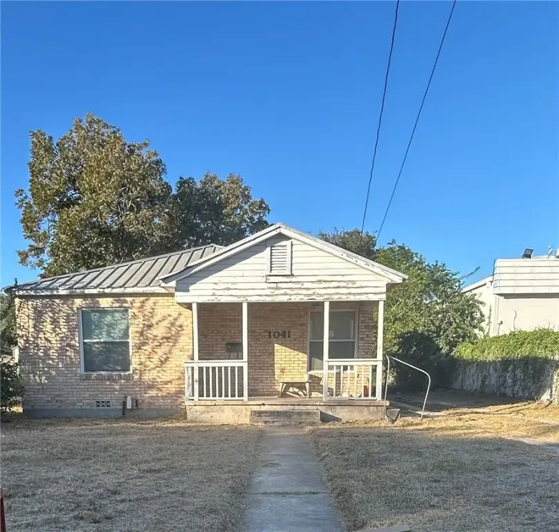 1041 E 5th Street, Alice, TX 78332 - Image #1