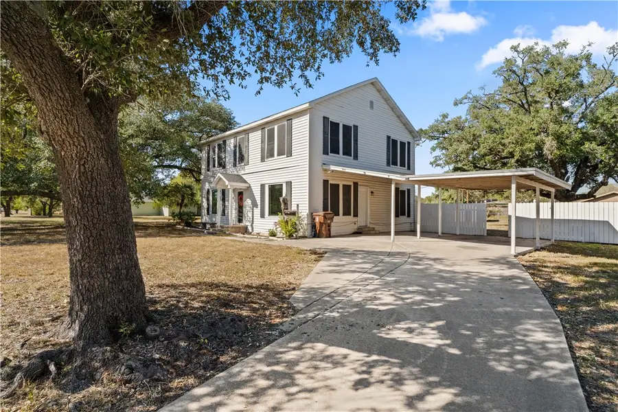 808 W Yoakum Avenue, Kingsville, TX 78363 - Image #3