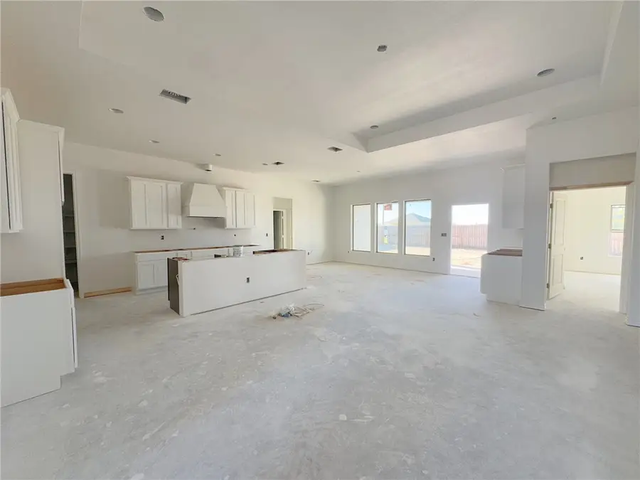 2405 Blessed Street, Corpus Christi, TX 78418 - Image #2