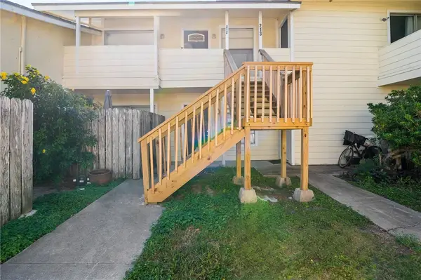 1011 Ennis Joslin Road #213, Corpus Christi, TX 78412