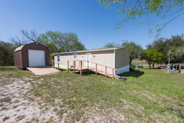 118 Minson Drive, Sandia, TX 78383