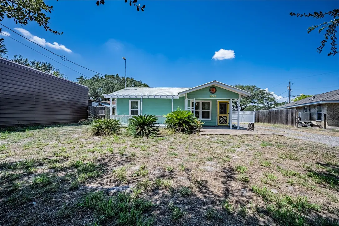 809 N Kossuth Street, Rockport, TX 78382 - Image #1