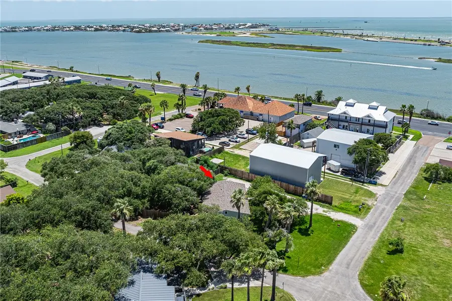 1604 Victoria Avenue, Rockport, TX 78382 - Image #3