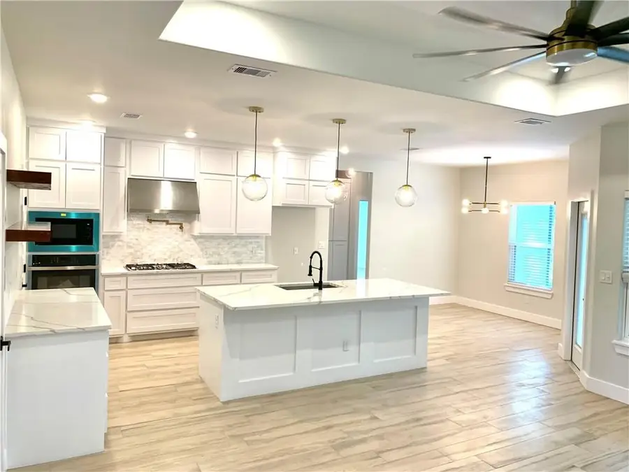 2814 Held Drive, Corpus Christi, TX 78418 - Image #3