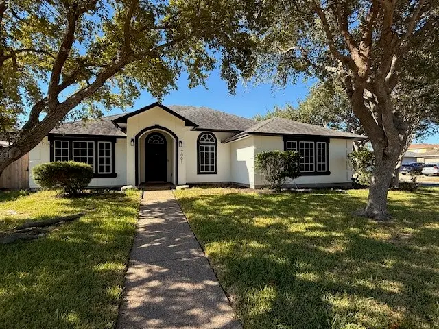 7001 Madiera Drive, Corpus Christi, TX 78414 - Image #1