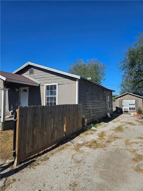 2730 Kitchens Street, Corpus Christi, TX 78405