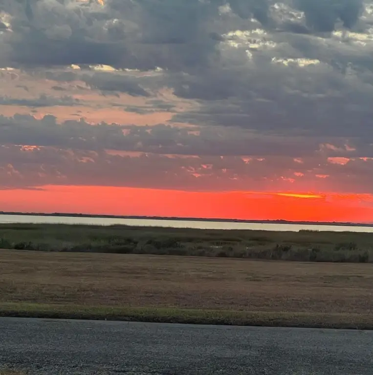 60 Southpointe Cir., Rockport, TX 78382 - Image #2