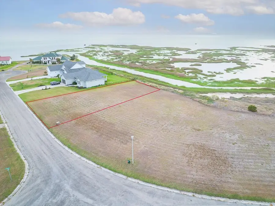 60 Southpointe Cir., Rockport, TX 78382 - Image #3