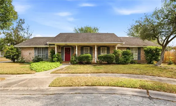 6410 Clearlake Circle, Corpus Christi, TX 78413