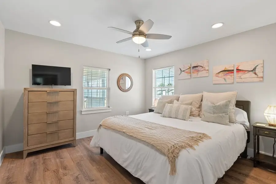 739 Copano Cove, Rockport, TX 78382 - Image #3