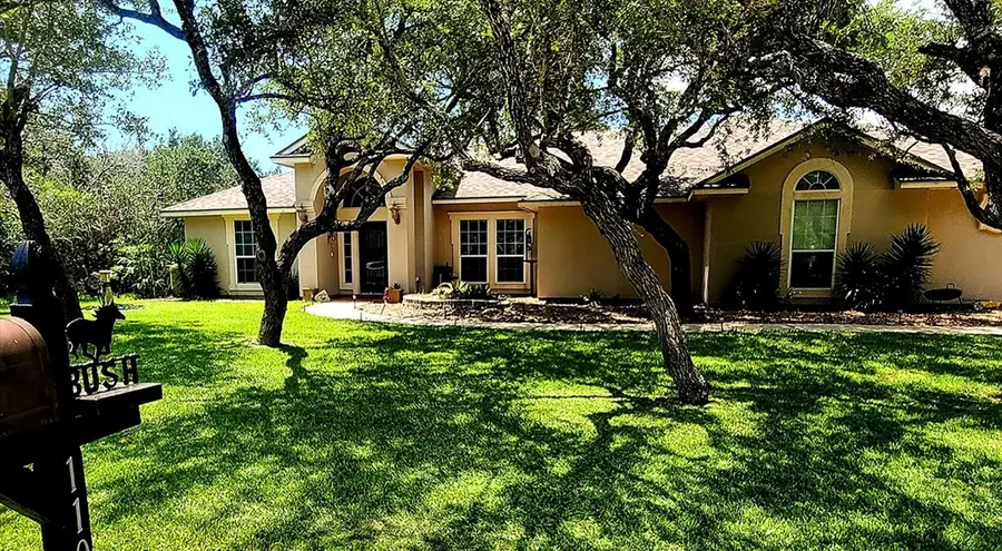 110 Palo Pinto Drive, Rockport, TX 78382 - Image #3
