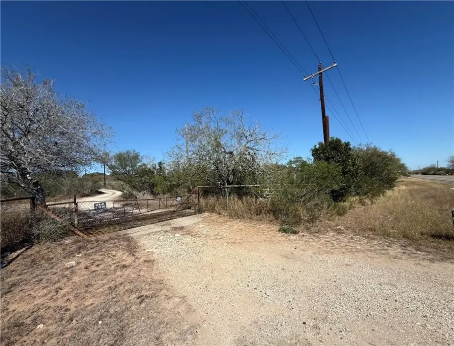 2647 Highway 359, Benavides, TX 78341 - Image #2