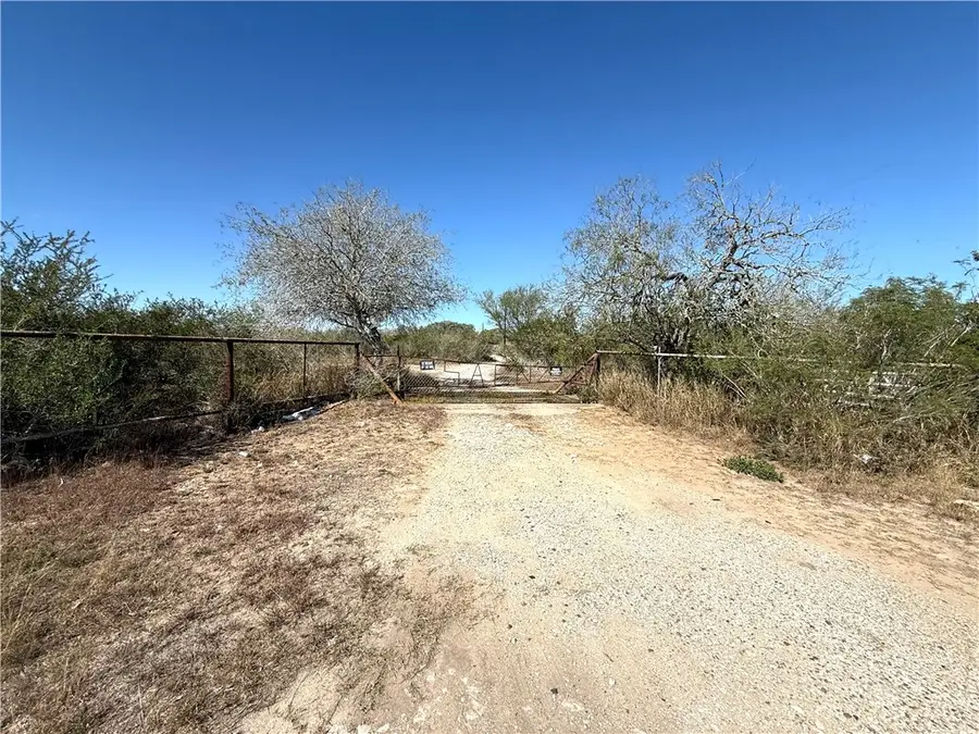 2647 Highway 359, Benavides, TX 78341 - Image #3