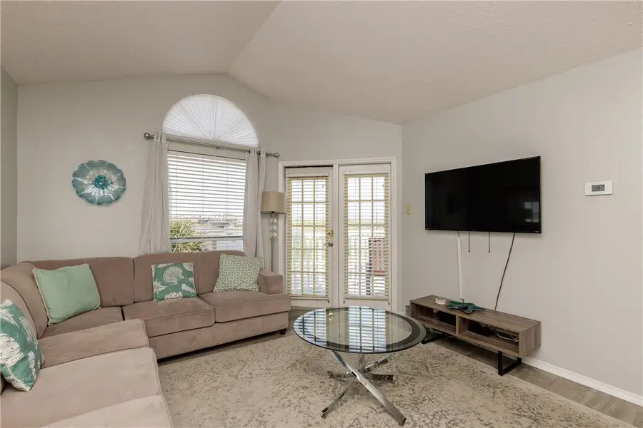 14721 Whitecap Boulevard #327, Corpus Christi, TX 78418 - Image #3