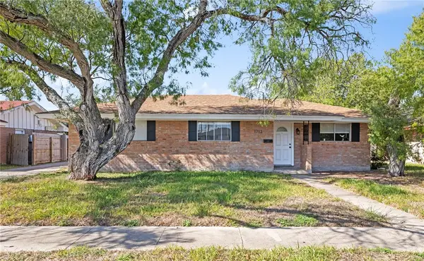 1713 Dallas Street, Portland, TX 78374
