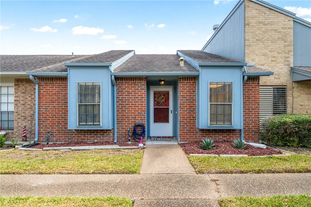1818 Rodd Field Road #J-5, Corpus Christi, TX 78412 - Image #1