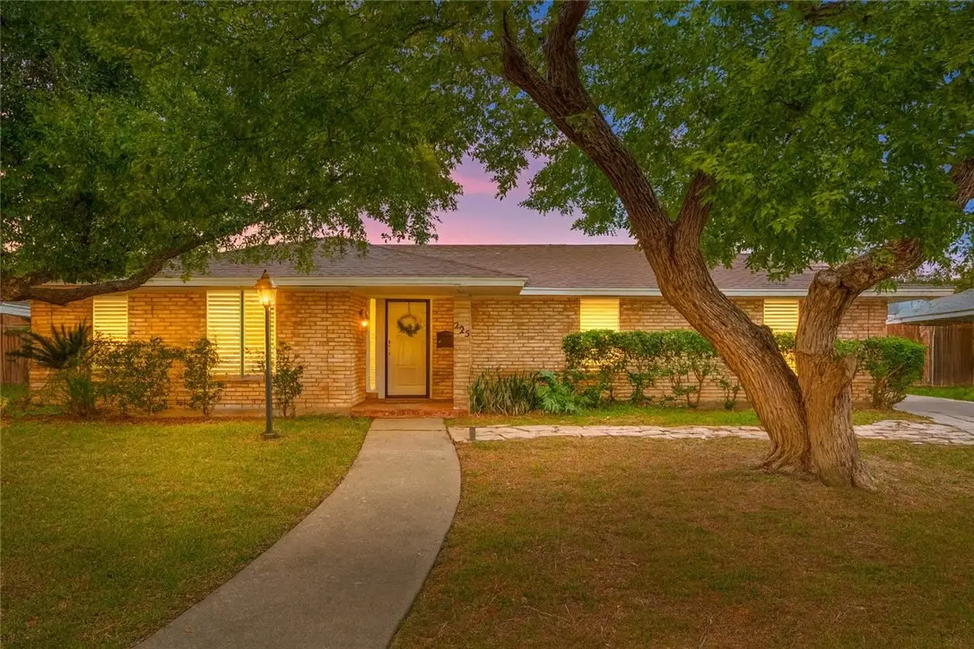 225 Pecos Street, Portland, TX 78374 - Image #1