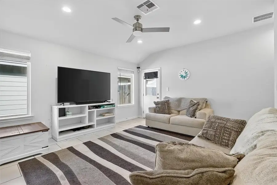 1818 Secretariat Drive, Corpus Christi, TX 78417 - Image #3