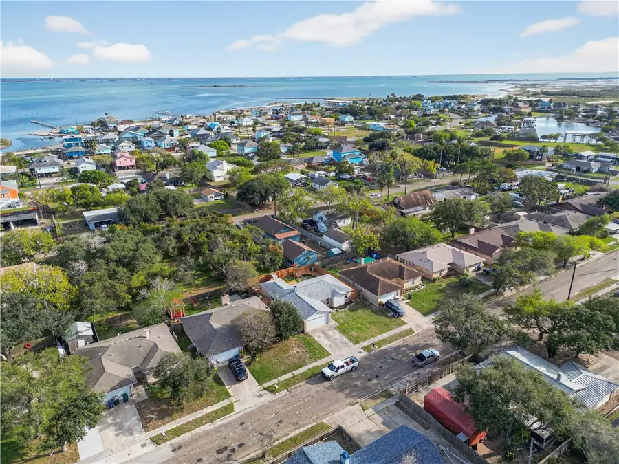 4009 Wagner Lee Drive, Corpus Christi, TX 78418 - Image #3