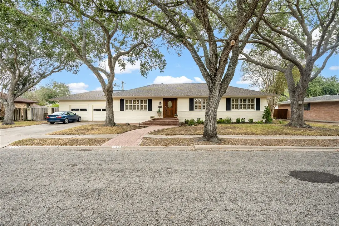 426 Williamson Place, Corpus Christi, TX 78411 - Image #1