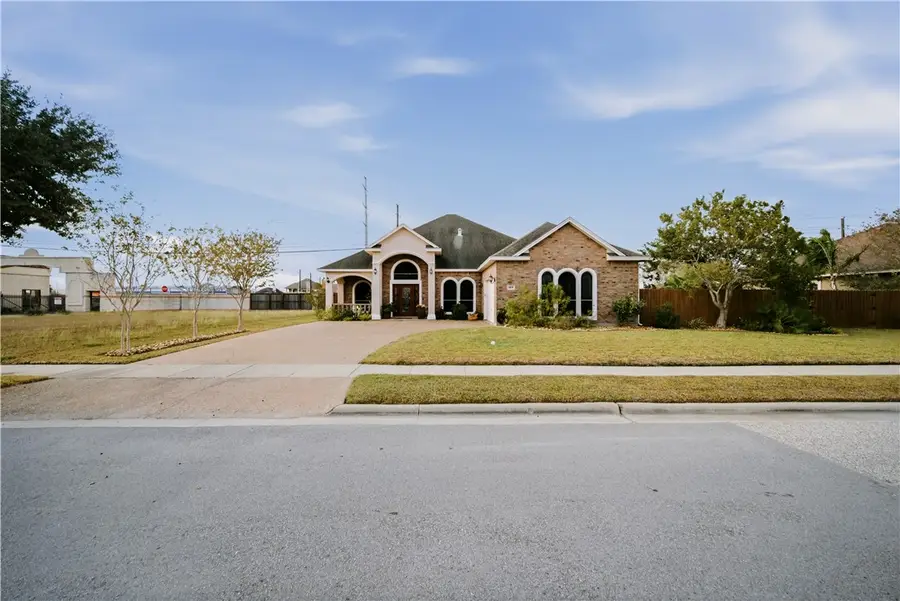 4105 Cimarron Lake Drive, Corpus Christi, TX 78414 - Image #2