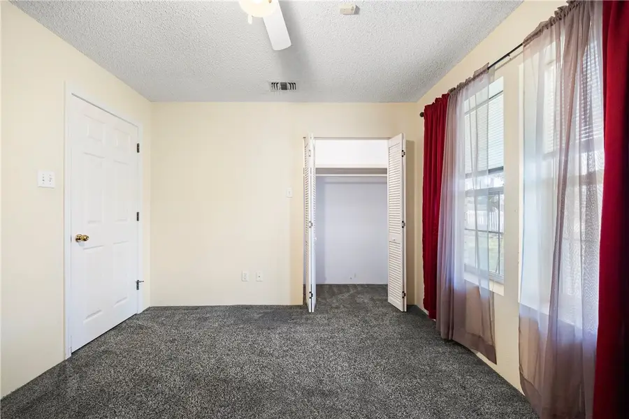 1045 S Saunders Street, Aransas Pass, TX 78336 - Image #3