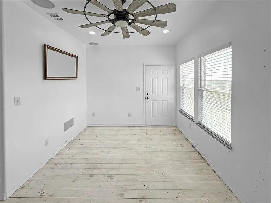 126 W Palm Beach Drive, Port Aransas, TX 78373 - Image #3